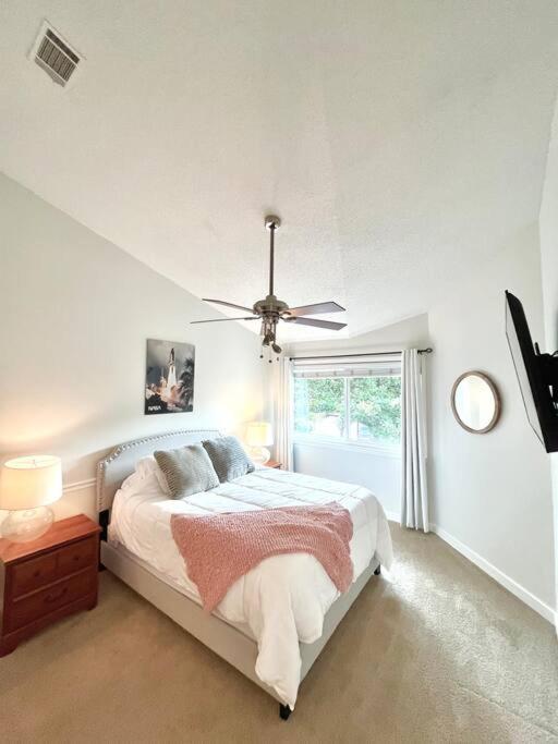 Apartment Modern Rocket -- 3 Min To Mid-city