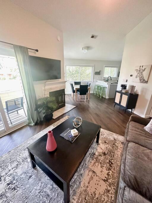 Apartment Modern Rocket -- 3 Min To Mid-city Huntsville